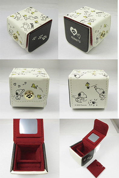 Snoopyプチジュエリーboxがセットのペンダント 鍛造の結婚指輪は日本製のbambi Jewelry バンビジュエリー